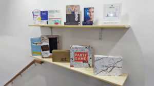 galonis_tablestand_fsdu_pop